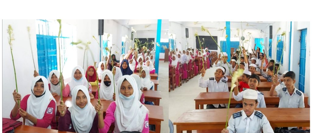 বর্ণিল আয়োজন দেখে ষষ্ঠ শ্রেণির শিক্ষার্থীরা খুশি 